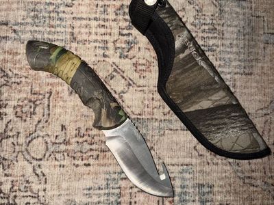 Buck USA Fixed Blade Hunting Knife