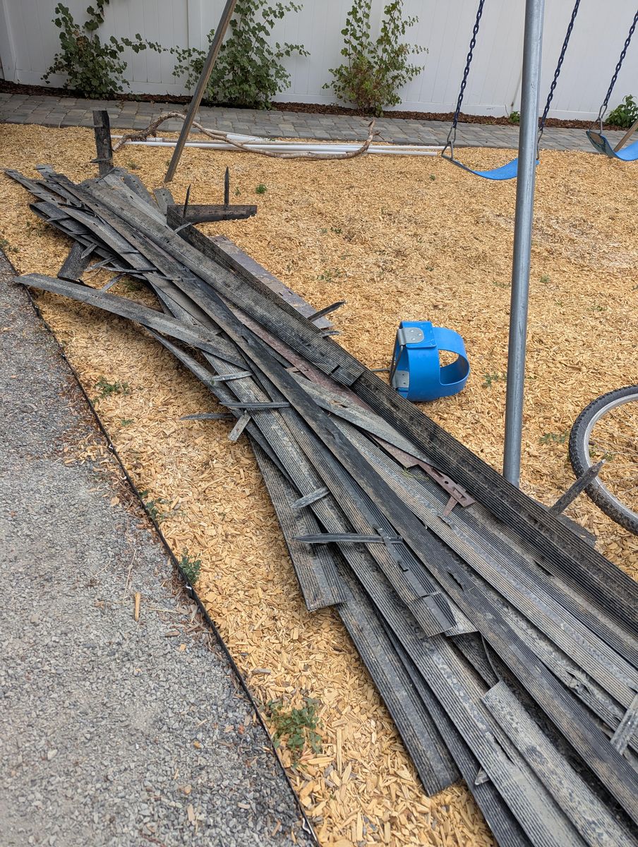 Free used aluminum edging