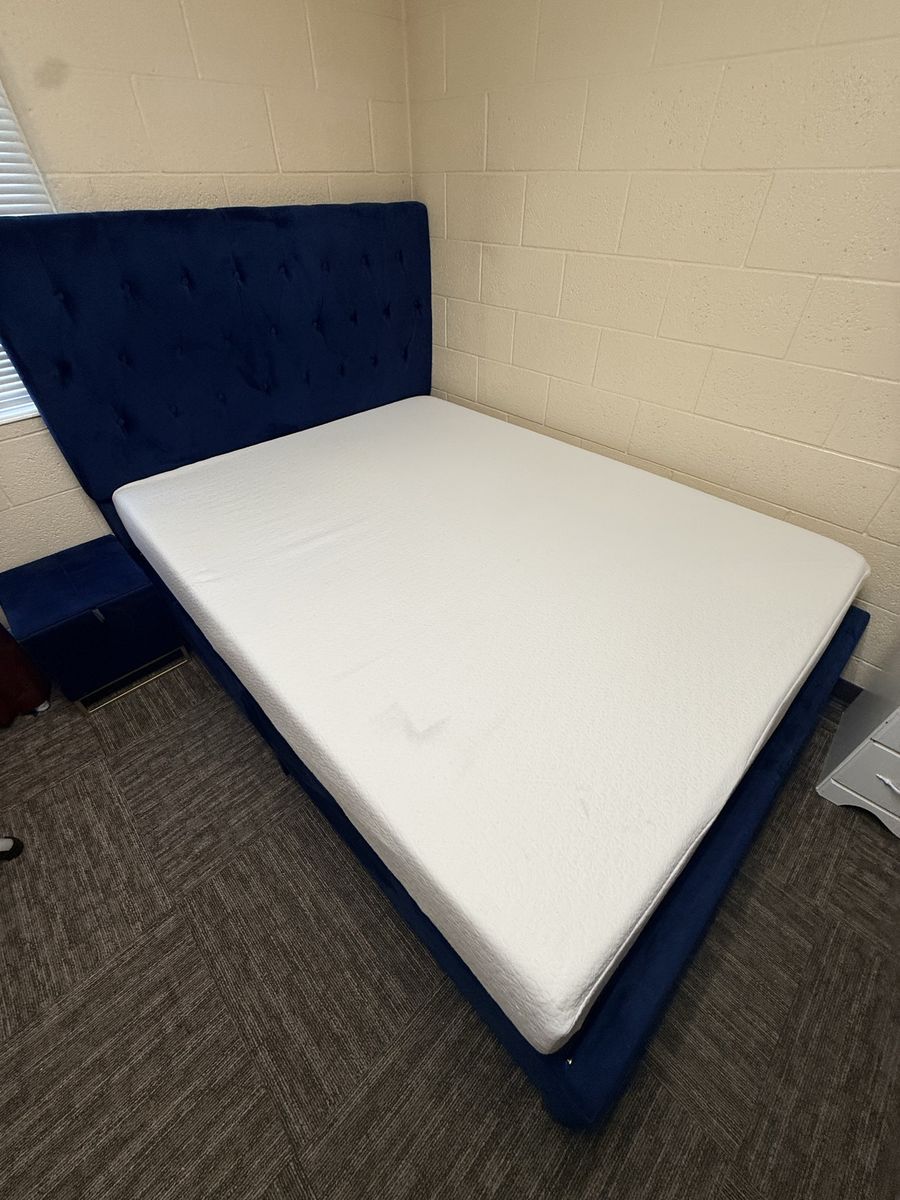 Queen  Bed set(Frame, Mattress, & Ottoman) with Mattress  -$200 (Must go ASAP)