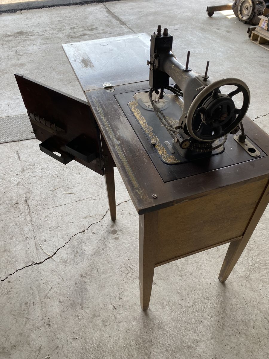 Main image 9