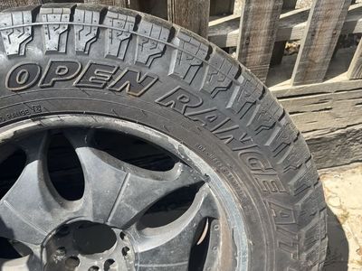 LT295/60R20 Tire and Wheel
