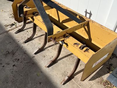 5’ wide box scraper with ripper teeth