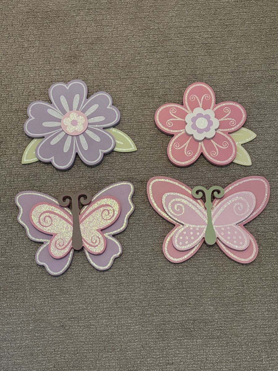 Wooden butterfly and flower wall decor
