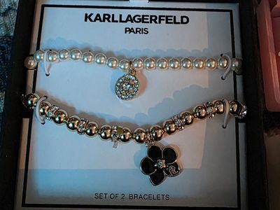 Karl Lagerfeld Paris Set of 2 Bracelets Pearl and Gold-Tone Flower Charm