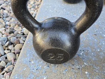 Kettlebell (25 lbs)