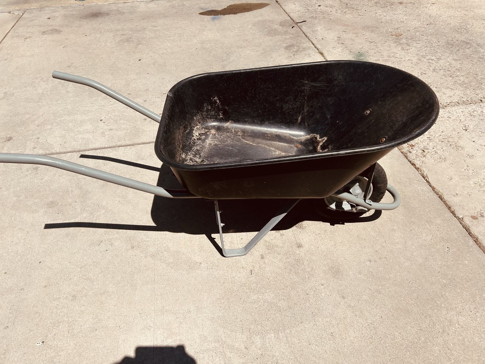 Black Poly Wheelbarrow -