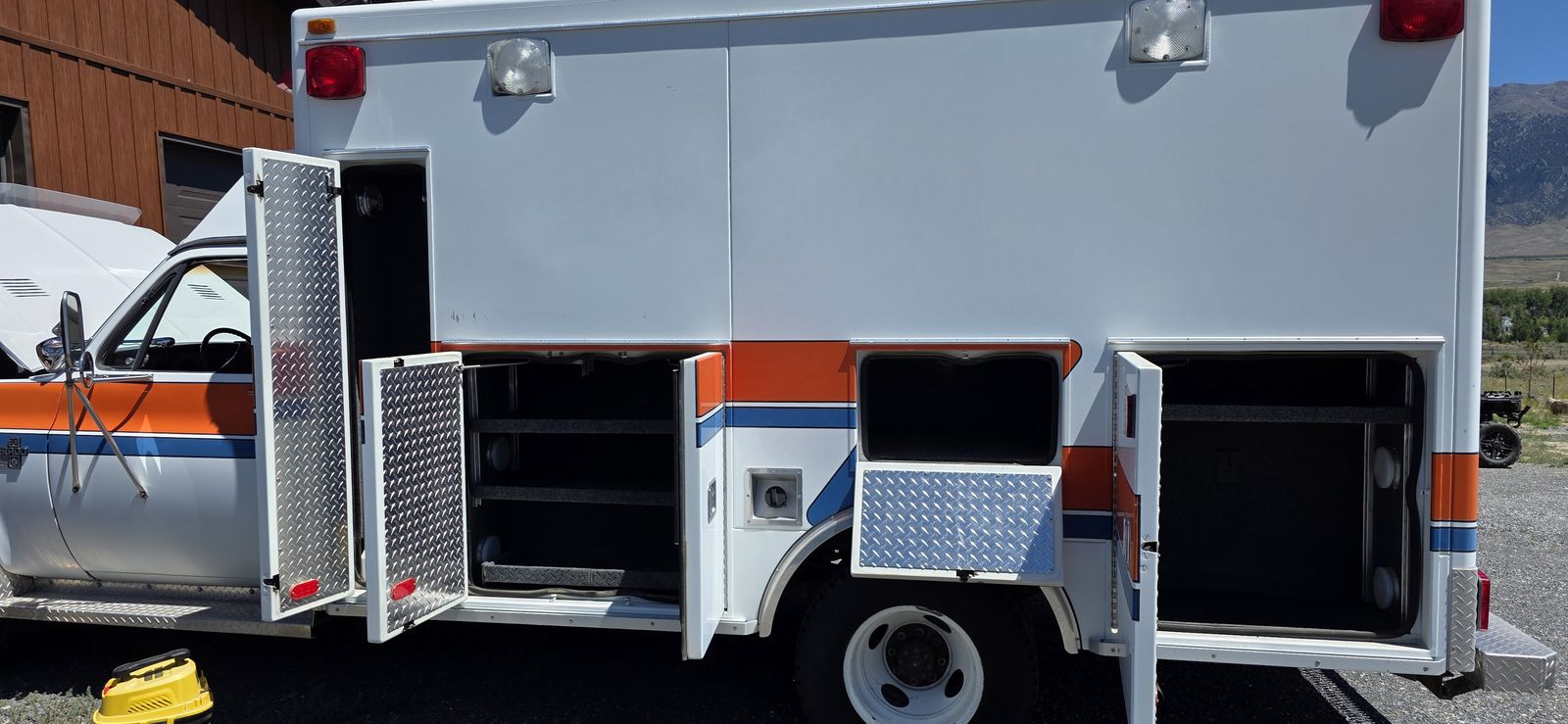 1988 Chevrolet R/V 3500 Series 