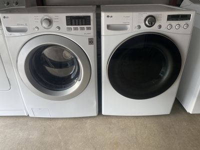 Lg Washer And True Steam Electric Dryer