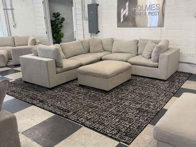 COSTCO THOMASVILLE LOWELL FABRIC 6-PIECE MODULAR SECTIONAL W/ OTTOMAN, LIGHT GRAY!!