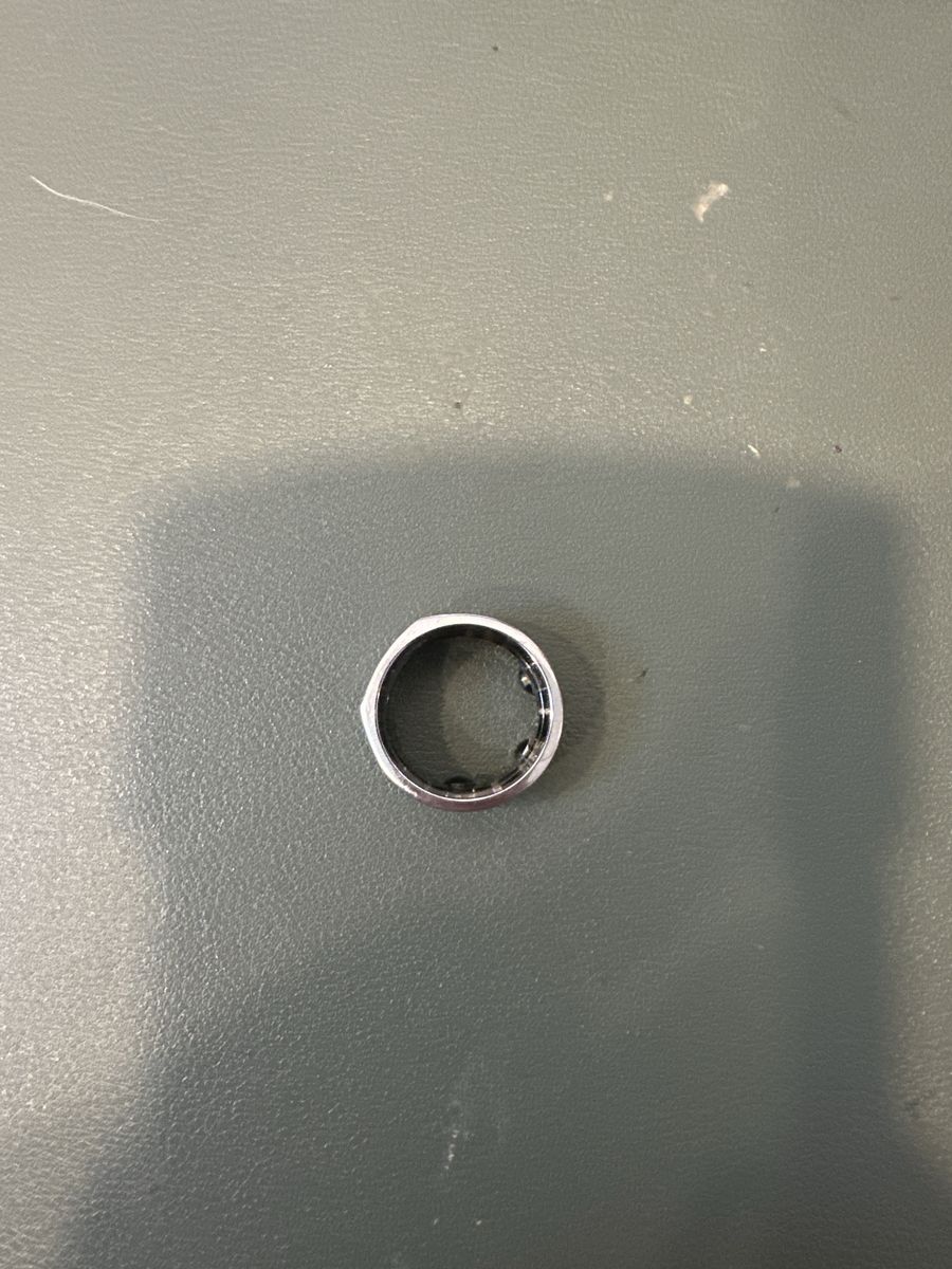 Oura Ring 3 + charger