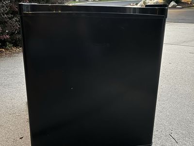 Mini Fridge - Like New