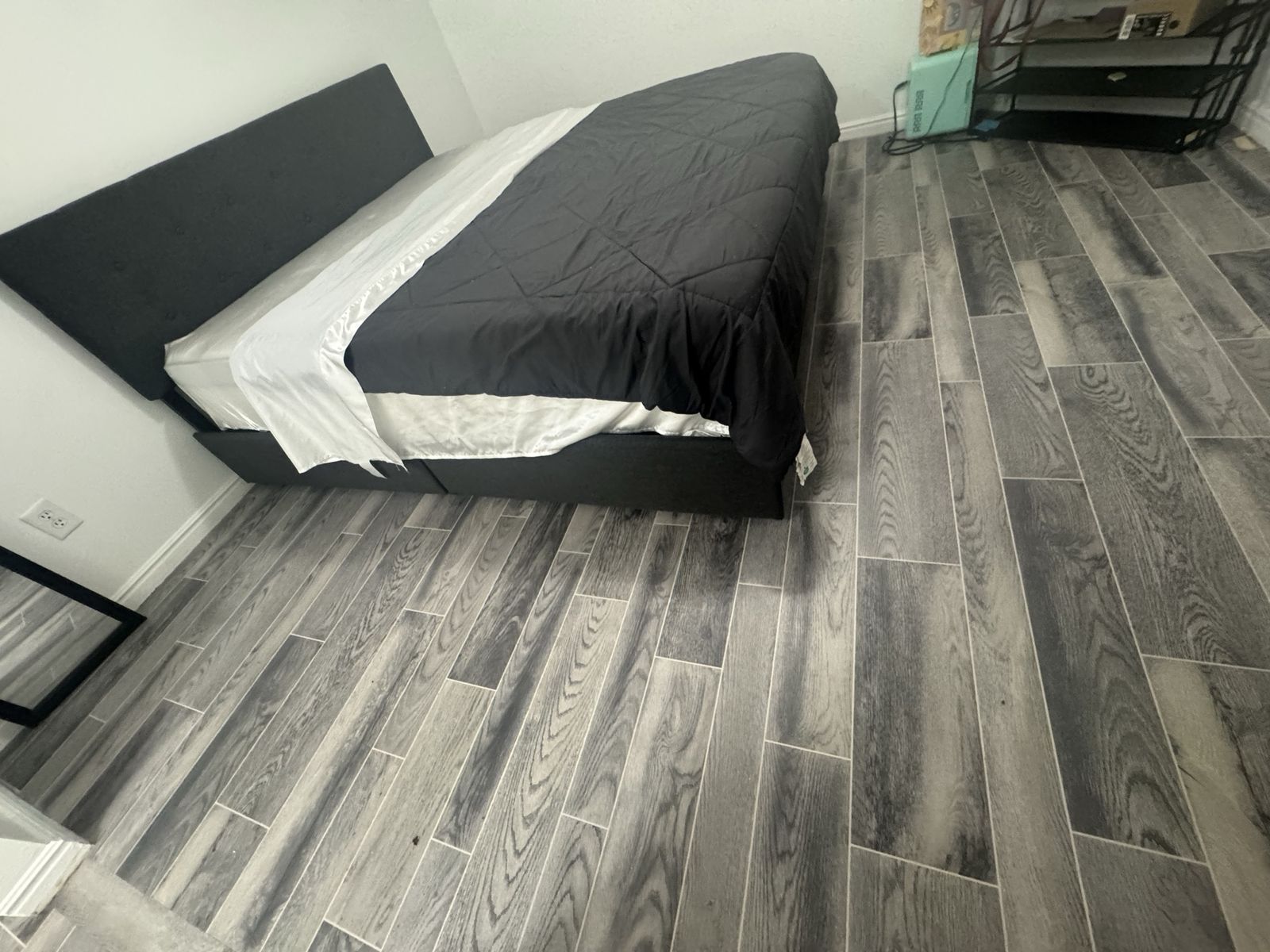 California king size, 4 drawers. With Mattress