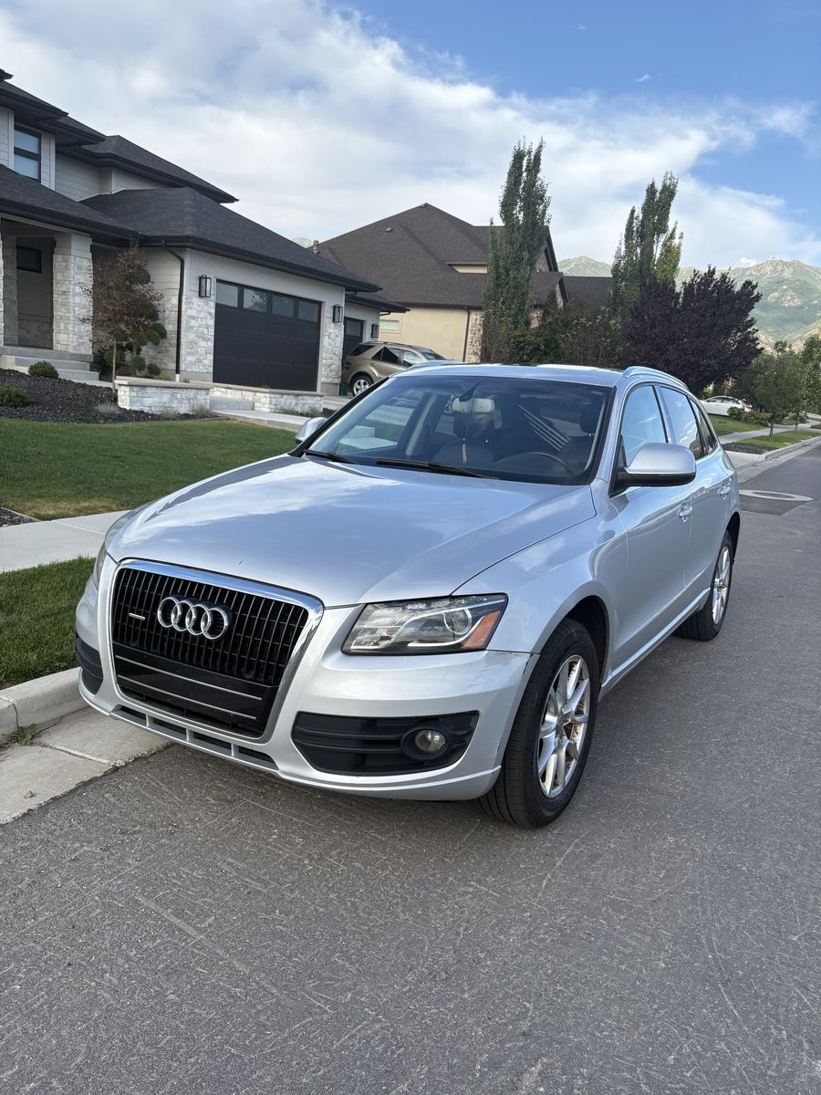 2010 Audi Q5 3.2 quattro Premium Plus