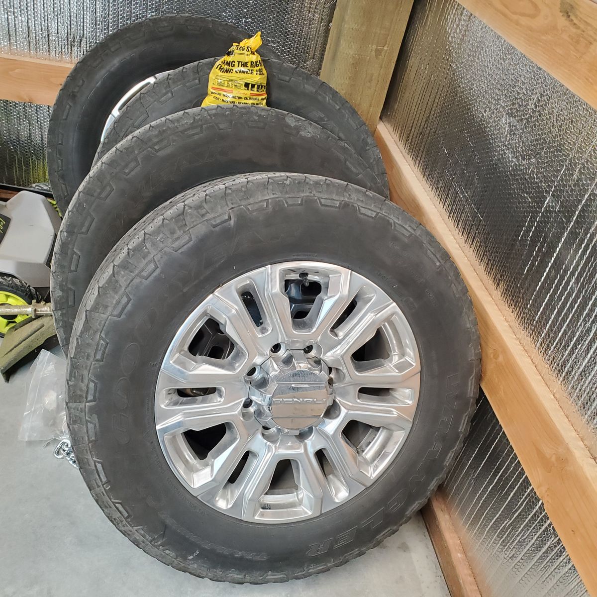 Used Wheels & Tires 2021 Sierra HD - $250 (Pocatello)