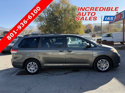 2011 TOYOTA SIENNA XLE 8-Passenger