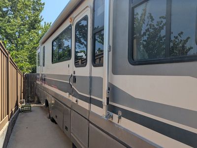 nice Nomad motorhome