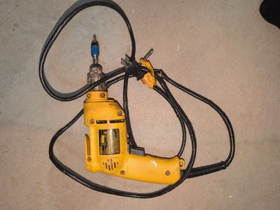 DeWalt DW101 3/8-Inch Corded Electric Pistol Grip Drill with Key