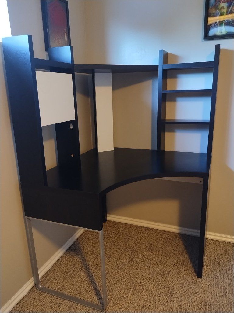 Corner Desk