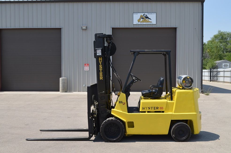 Hyster S80XL2 8K capacity forklift w/ hydraulic fork postioners