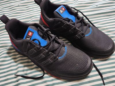Adidas Lego cloudfoam men's shoes size 9