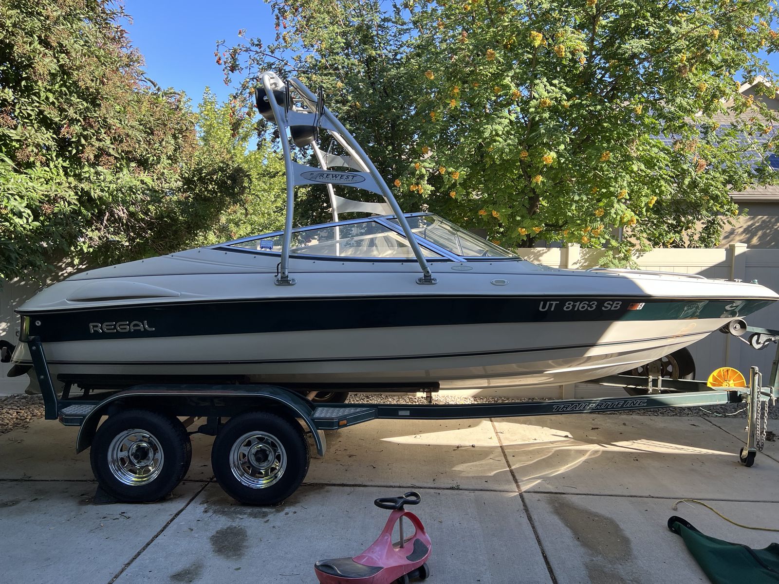 Regal Valani 202 SE Fuel injected 5.0 liter