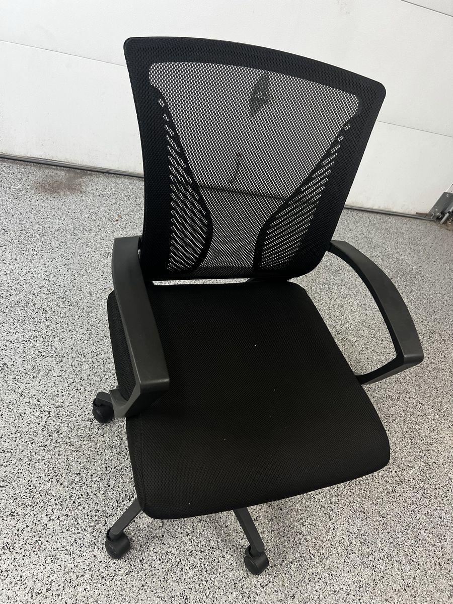 Plastic/Cloth Lightweight Wheeled Office Chair