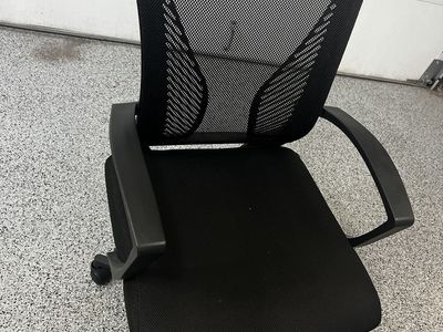 Plastic/Cloth Lightweight Wheeled Office Chair