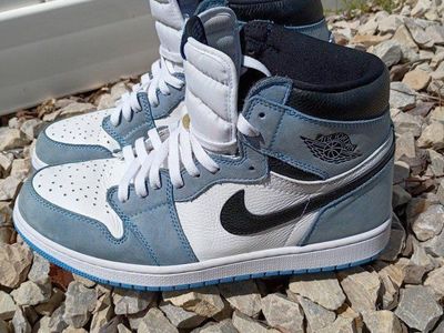 Men's Air Jordan Retro 1 Mid Size 12