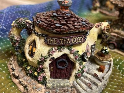 Boyds Bears Bearly Built Villages The Tea Cozy Teapot Building Figurine