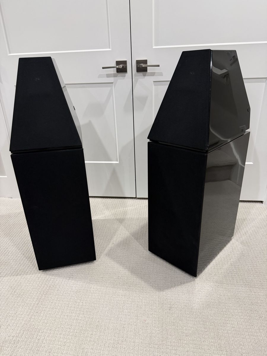 Wilson Audio WATT Puppy 5.1 - pristine piano black