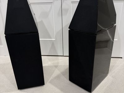 Wilson Audio WATT Puppy 5.1 - pristine piano black