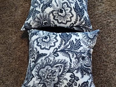 NEW set of 2 outdoor pillows 19"x19" Vera Bradley super nice and puffy