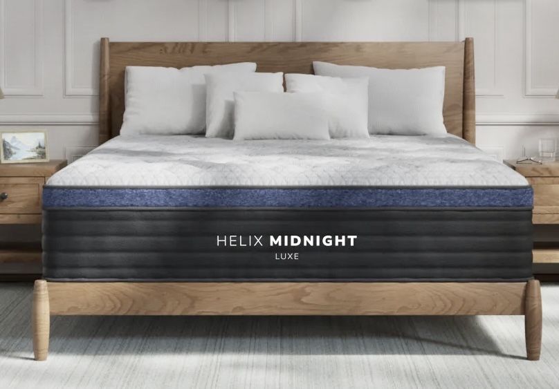 Basically New - Helix Midnight Luxe Cal King