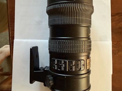 Nikon AF-S VR Zoom-Nikkor 70-200mm f/2.8G IF-ED Lens with Box