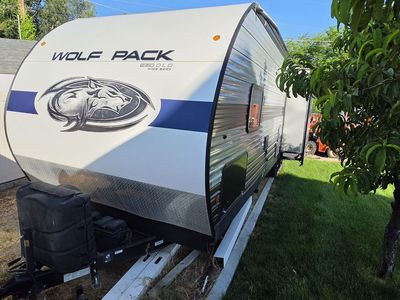 15' garage, 23GOLD15 30' box(33' total) Cherokee Wolf Pack Forest River 102Wide Body (built pre-covid)