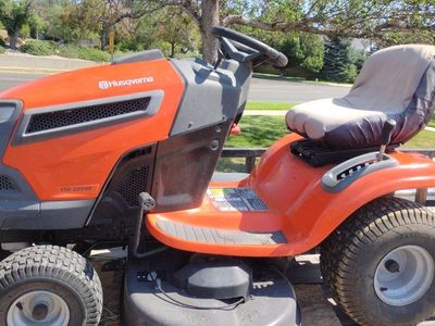 Husqvarna YTH22V46 46-Inch 22 HP V-Twin Hydrostatic Riding Lawn Tractor does not drive
Everything is working correctly but doe