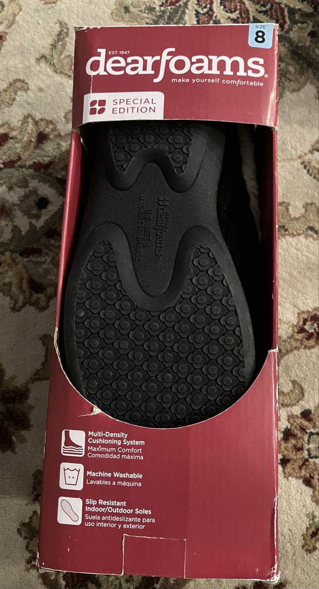 Dearfoams WC411 Women's Black Multi-Density Cushioning Slippers, Size 8 - New in Box