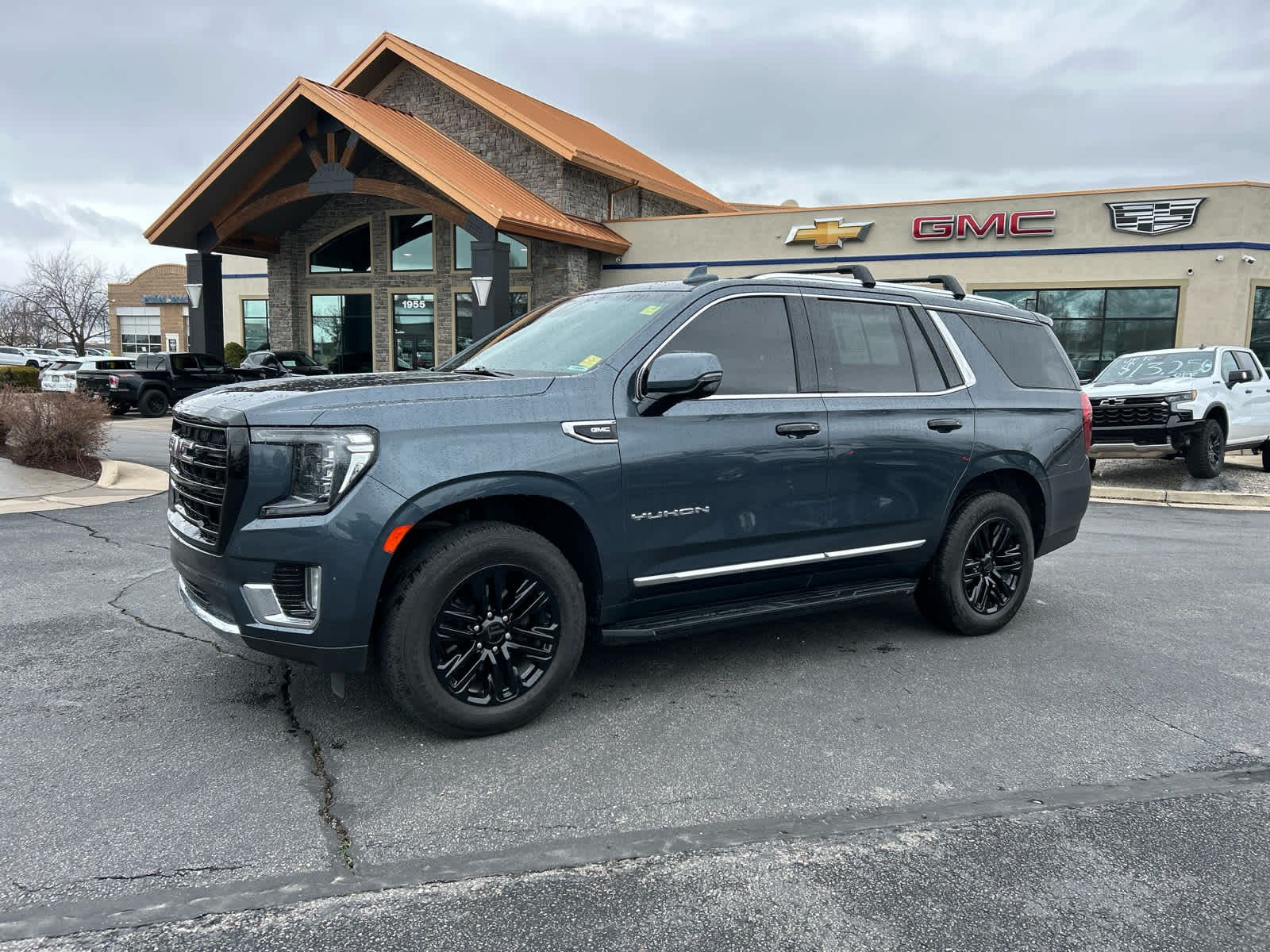 2021 GMC Yukon SLT