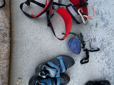 Rock Climbing Shoes(46.5)/Harrness/ Chalk Bag