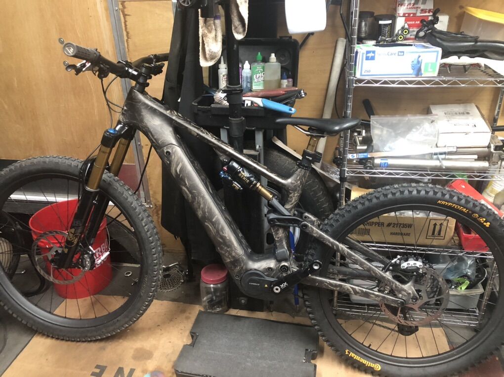2025 S-works Levo 4 LRG
