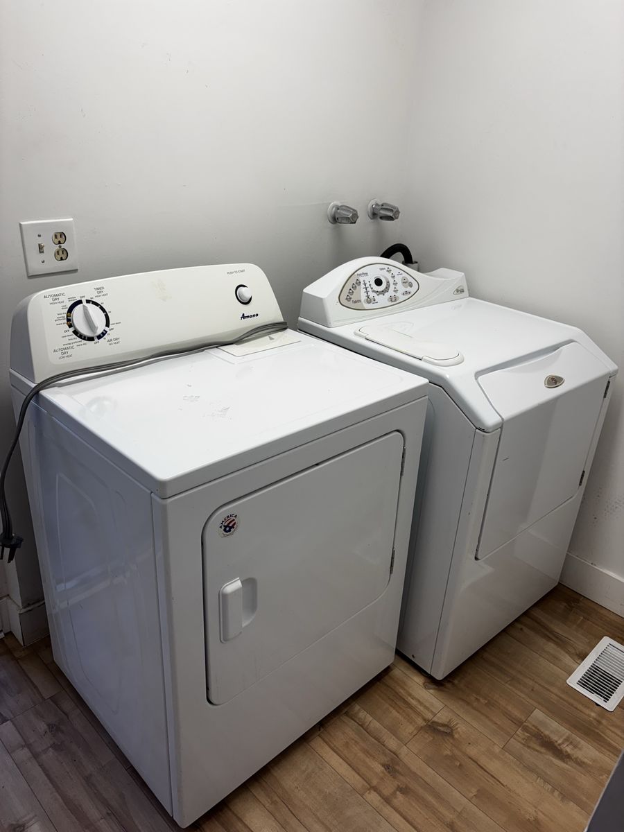 Washing Machine & Dryer Set