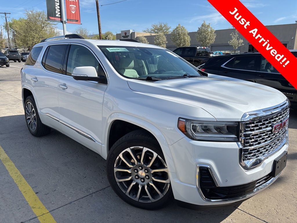 2023 GMC Acadia Denali