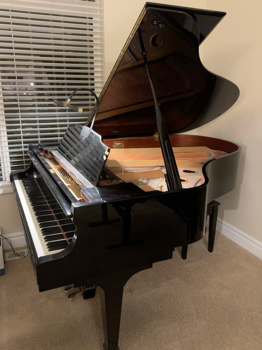 1992 Kawai GS-40 6'1" Grand Piano - Polished Ebony with PianoScan