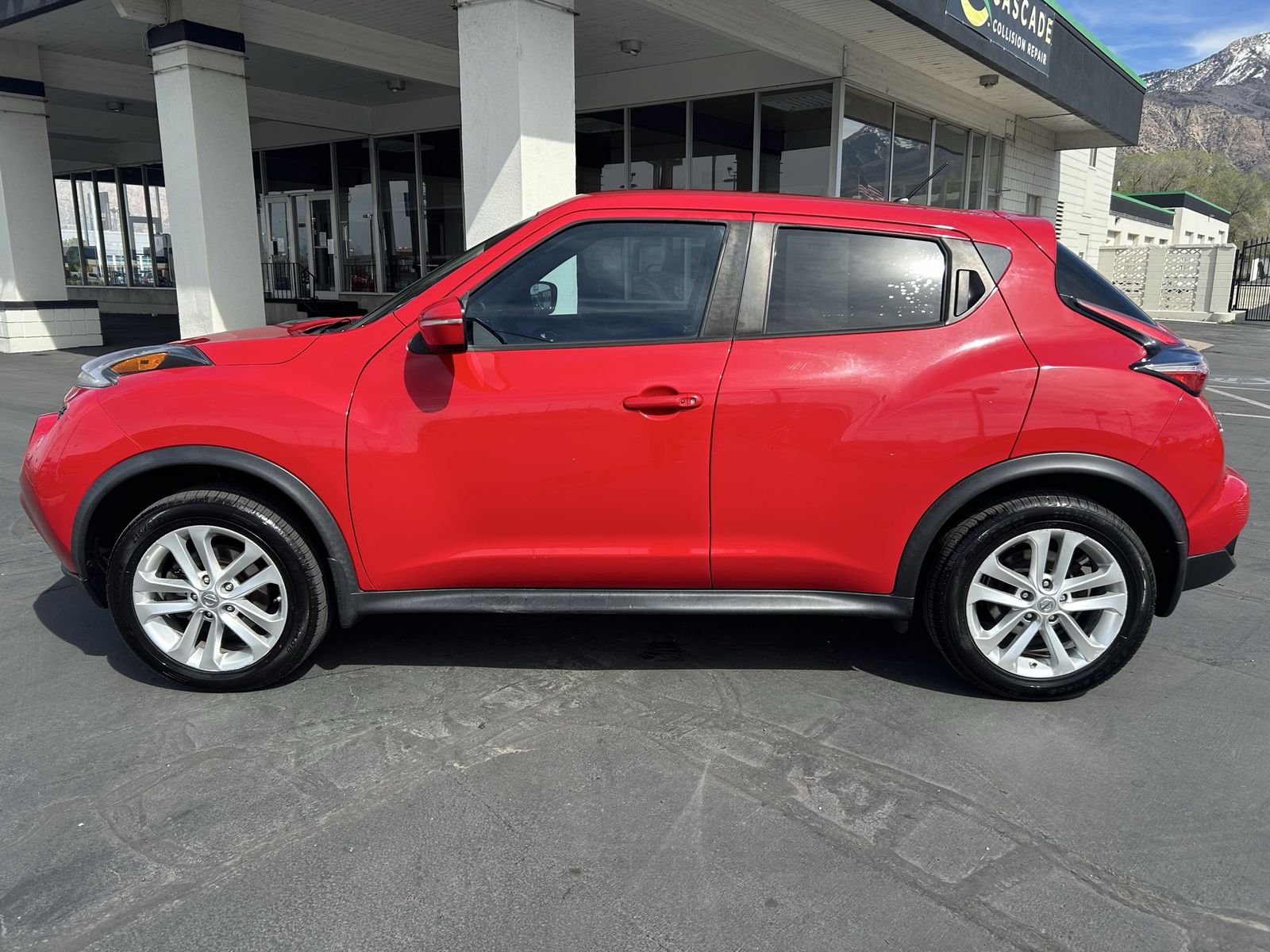 2017 NISSAN JUKE S