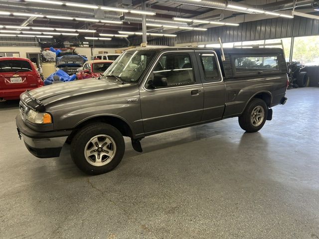 2000 Mazda B-Series B3000 SE