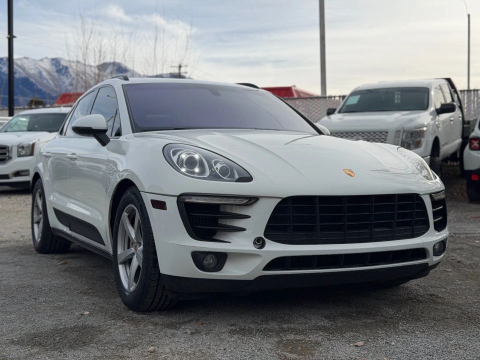 2015 Porsche Macan S