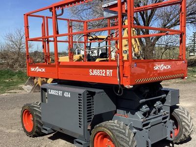 2016 Skyjack SJ6826RT 4X4 32' Working Height