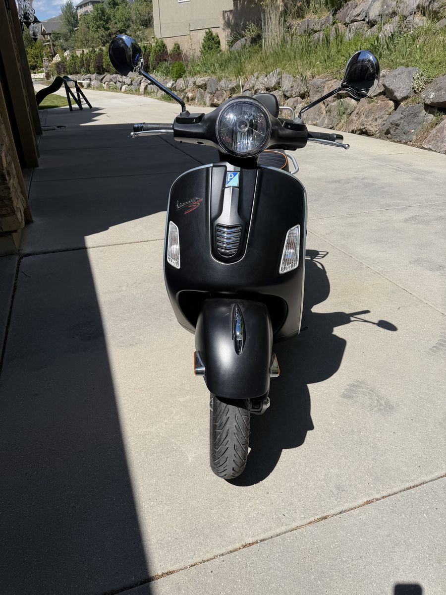 2015 VESPA 300GTS