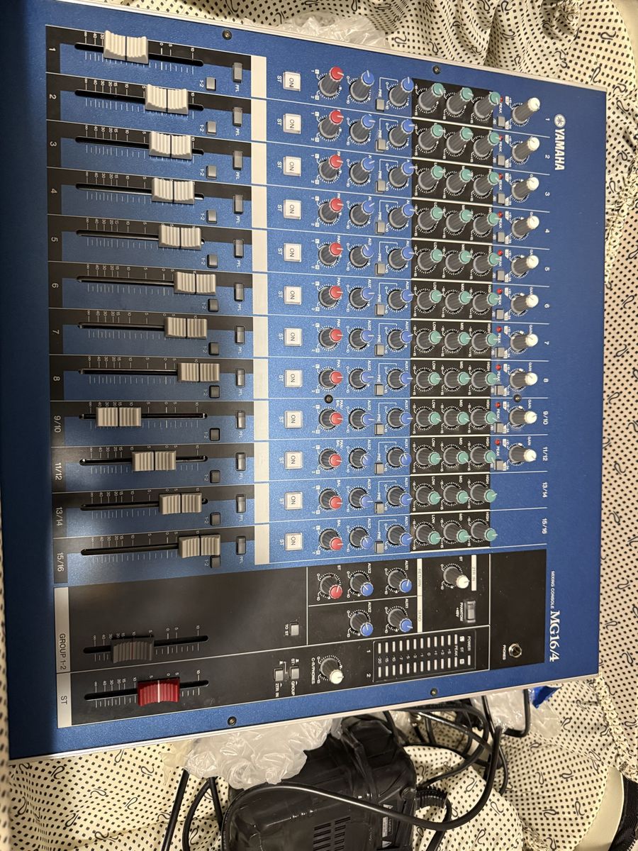 Yamaha MG 16/4 Mixing Console