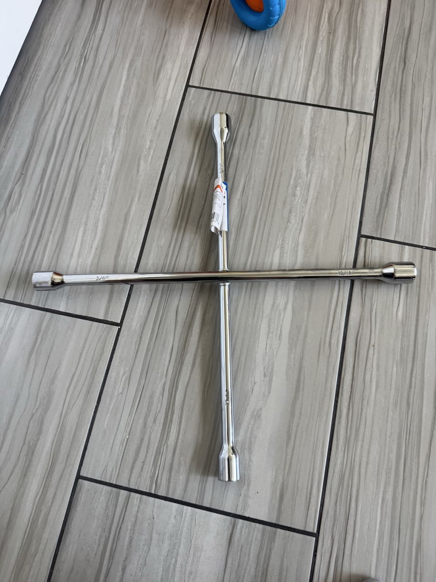 Pittsburgh Automotive 20" Four-Way Lug Wrench - 7/8", 13/16", 3/4", 19mm